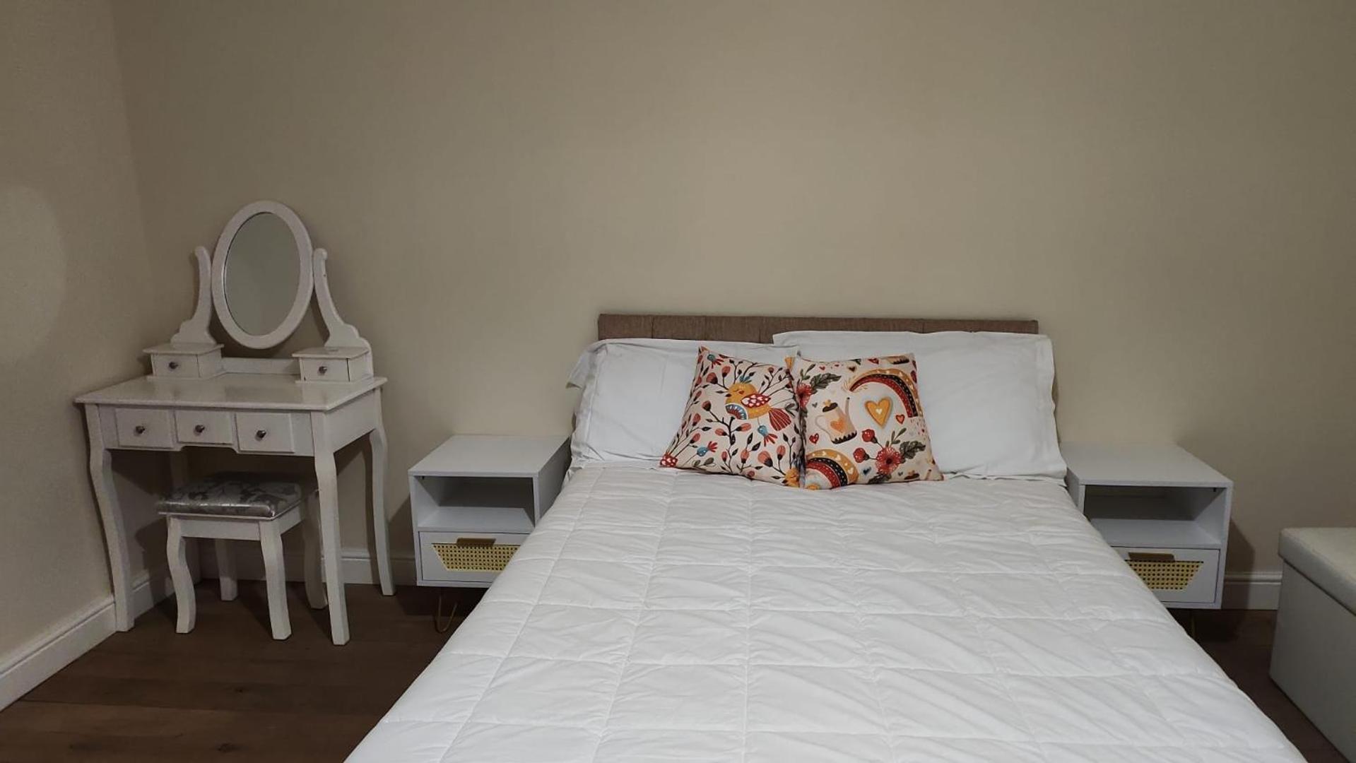 Large 2 Bed Holiday Let In Central Ystradgynlais Exteriér fotografie